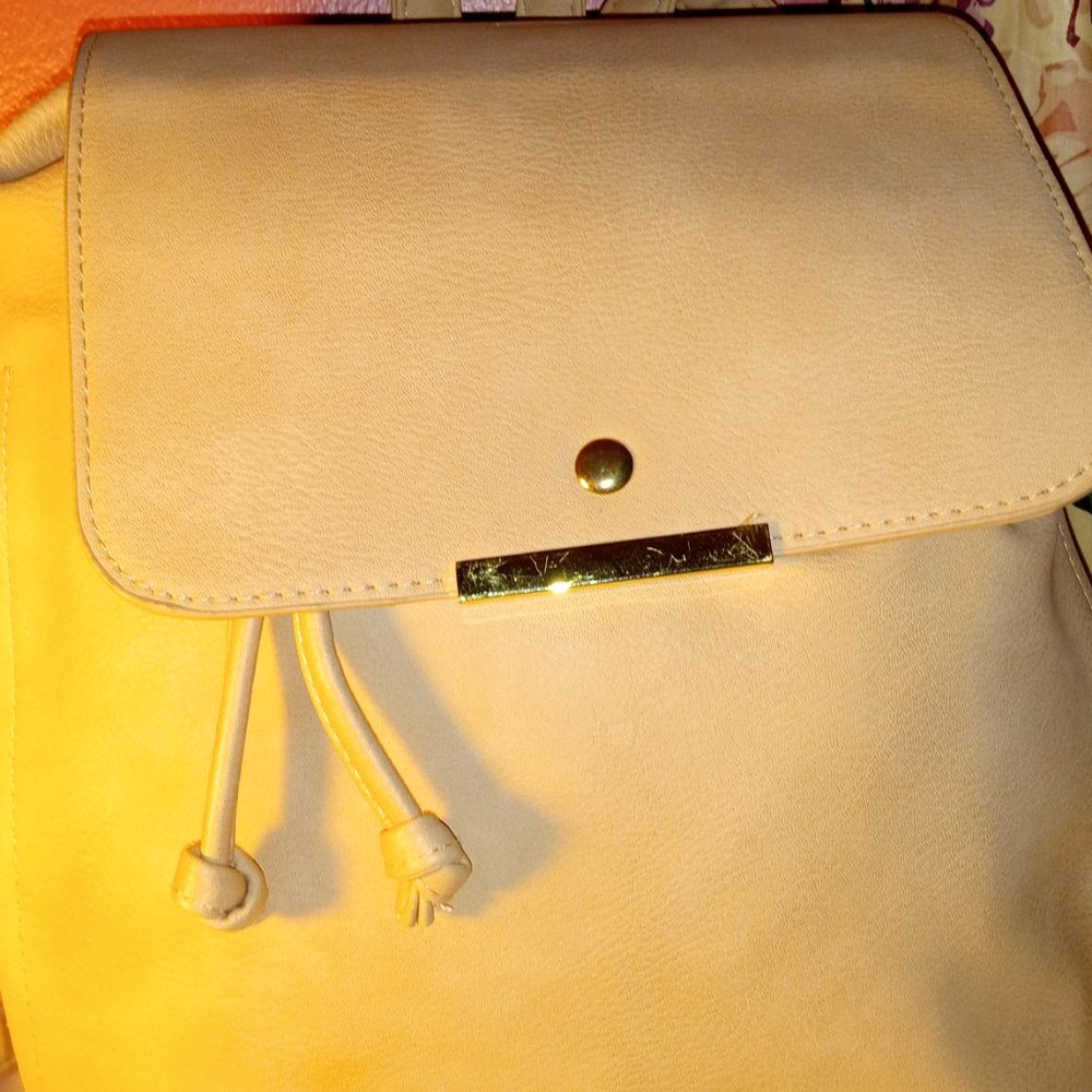 Mossimo Tan Color Drawstring Backpack Trimmed In … - image 6